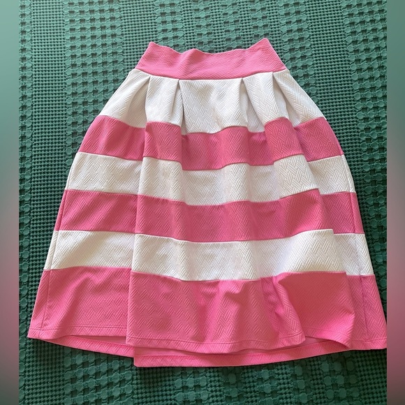 *FREE* Pink and white stripe flare skirt with cozy texture - Picture 1 of 5